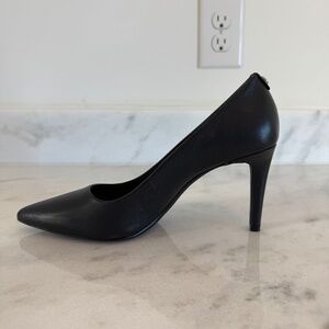 Michael Kors Black Pump